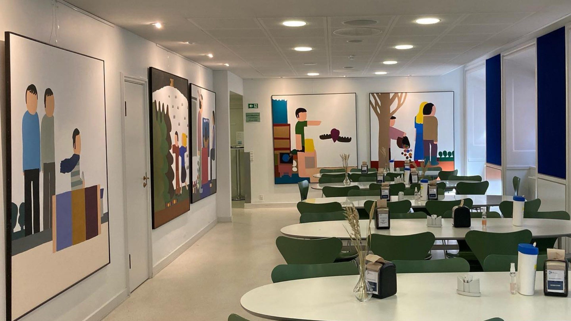 Kunst På Arbejde hos Dansk Arbejdsgiverforening Værker af Kristian Devantier foto Kunst På Arbejde
